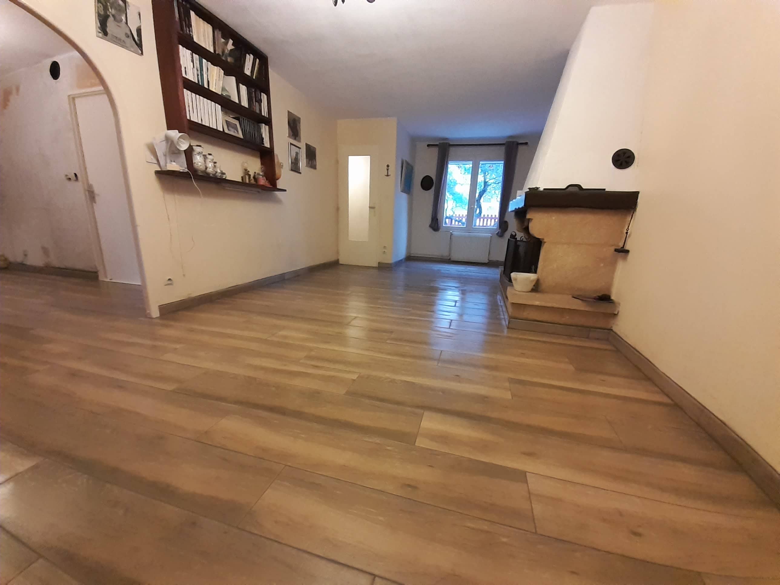 Photo de pose de carrelage immitation parquet (photo après)